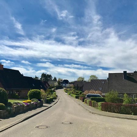 Mal Steinbock _ Ferienwohnung Anni Malente Buitenkant foto