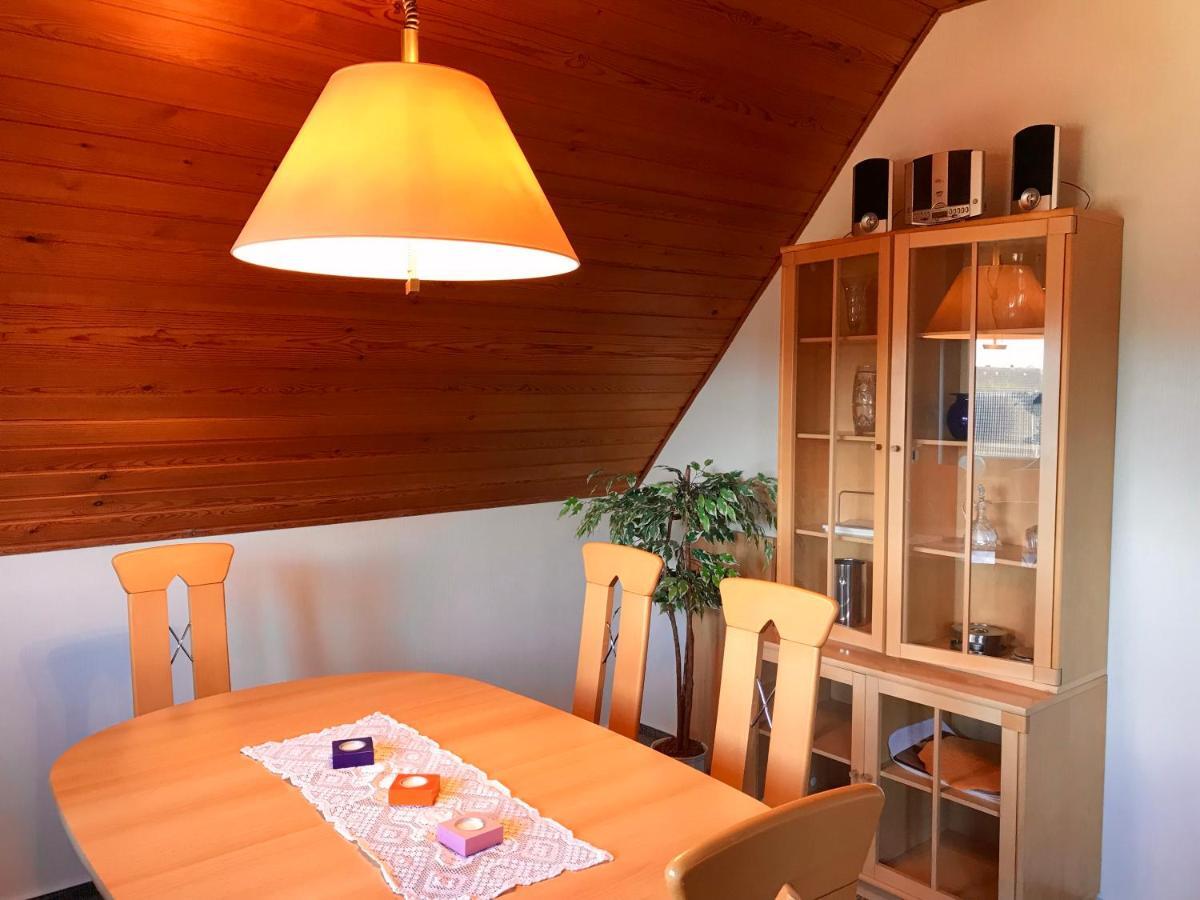 Mal Steinbock _ Ferienwohnung Anni Malente Buitenkant foto