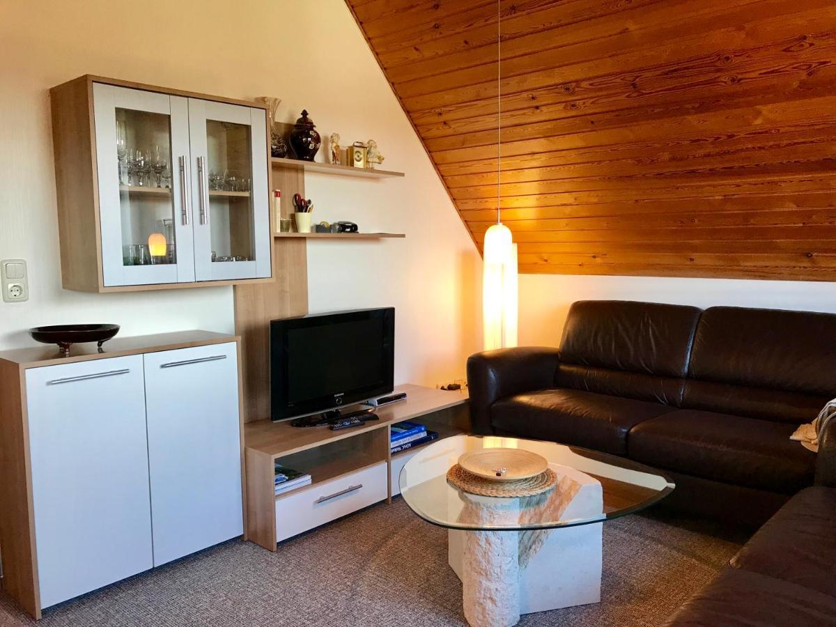 Mal Steinbock _ Ferienwohnung Anni Malente Buitenkant foto